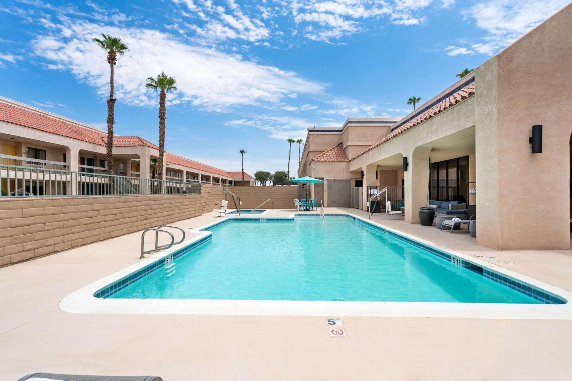 Signature Inn Indio I-10 Exterior photo